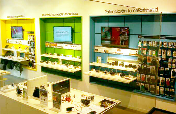 Exhibitors, shelves and custom furniture. Sony Center. Oviedo.